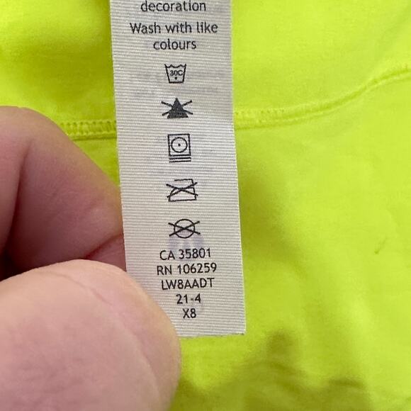 LULULEMON Pace Rival Mid-Rise Skirt 15" Length Tall Highlight Yellow Sz 20 {II1} - Picture 8 of 8